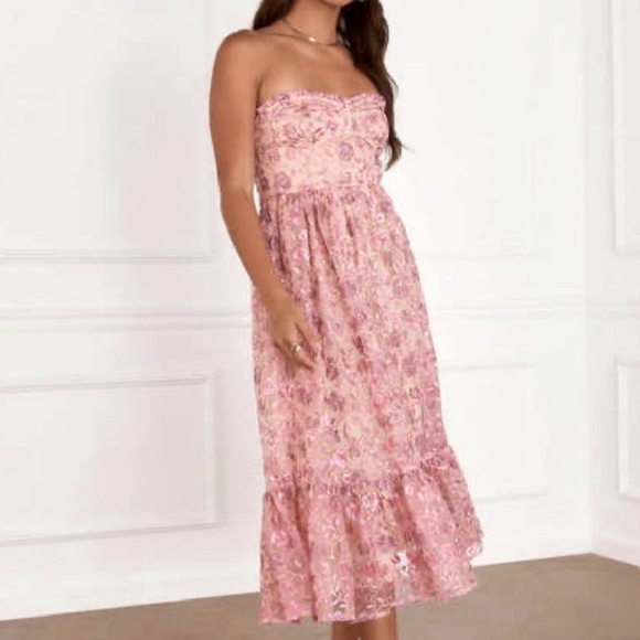 Storia Lace Floral Midi Dress - Picture 1 of 10